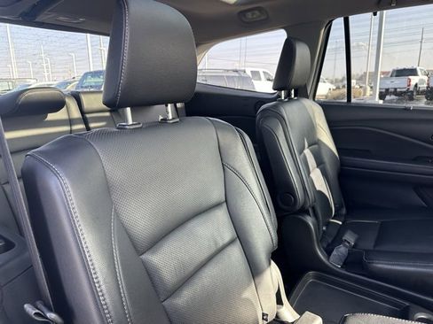 Used 2017 Honda Pilot Elite image 19