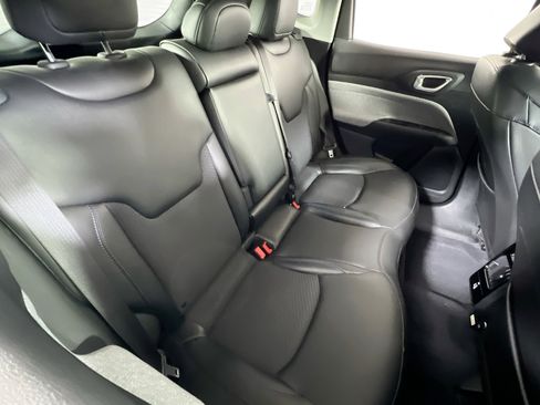 Used 2022 Jeep Compass Latitude w/ Convenience Group image 24