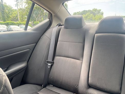 Used 2025 Nissan Altima 2.5 SV FWD image 40