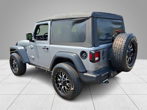 Used 2018 Jeep Wrangler Sport AWD/4WD image 7