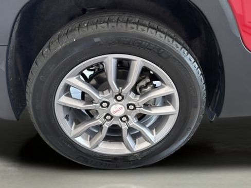 Used 2022 GMC Terrain SLT w/ Infotainment Package II AWD/4WD image 20