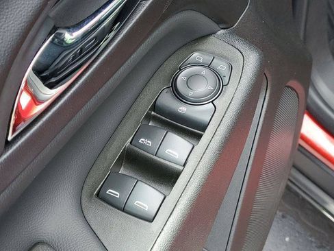 Used 2024 Chevrolet Equinox LT FWD image 21