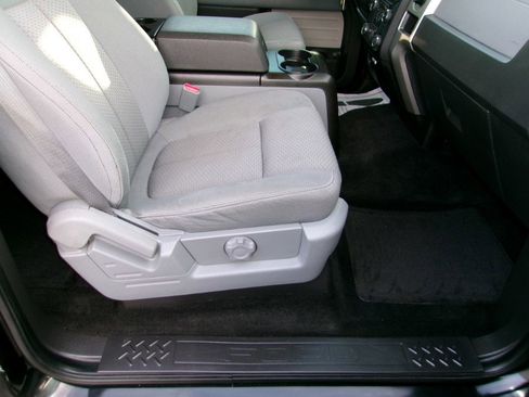 Used 2014 Ford F150 XLT w/ Equipment Group 302A Luxury image 20