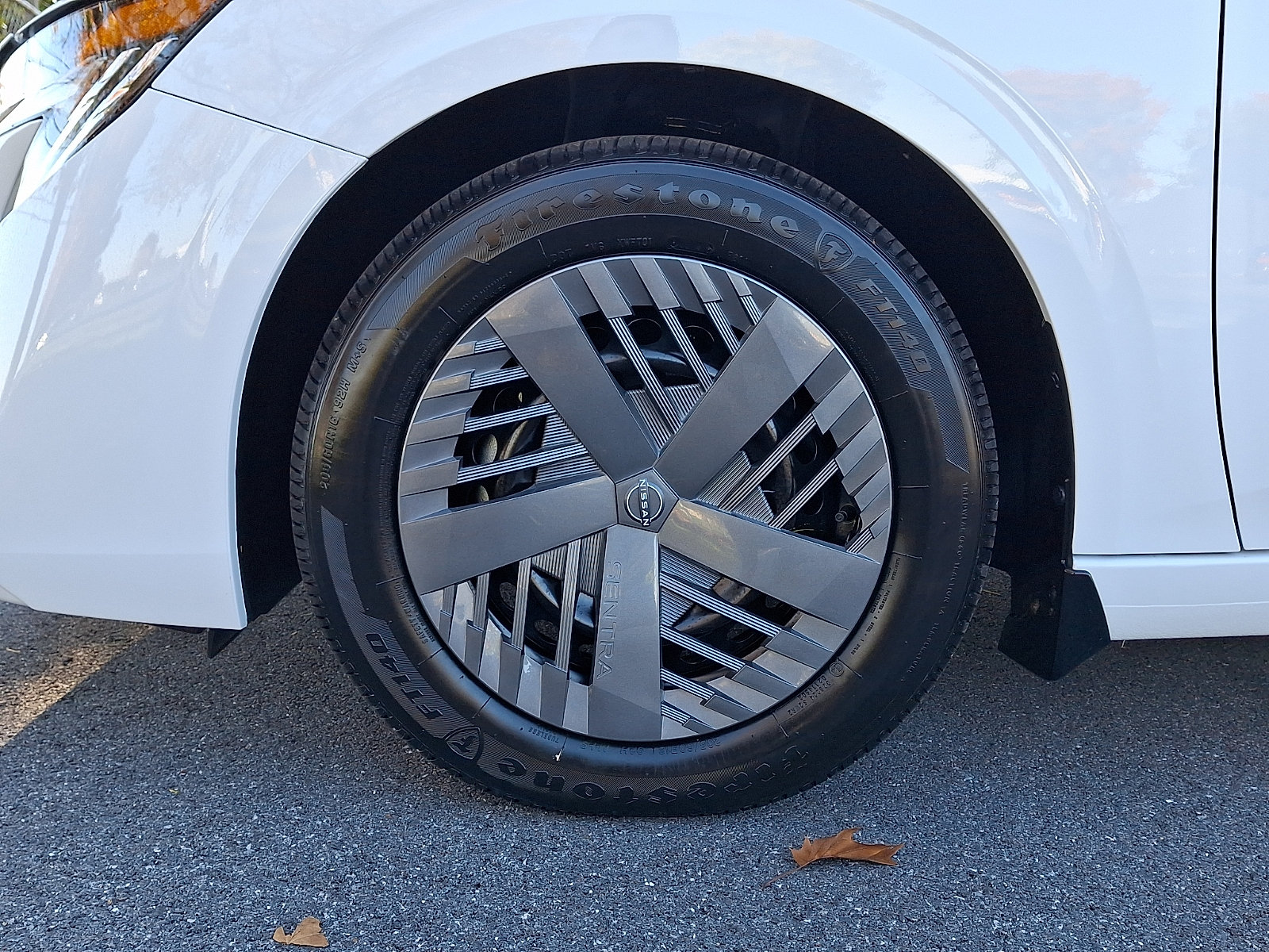 New 2027 Nissan Sentra S w/ Floor Mat Package FWD image 4
