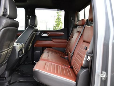Used 2023 GMC Sierra 1500 Denali Ultimate AWD/4WD image 17