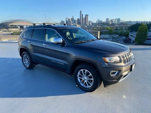 Used 2015 Jeep Grand Cherokee Limited w/ Luxury Group II AWD/4WD image 31