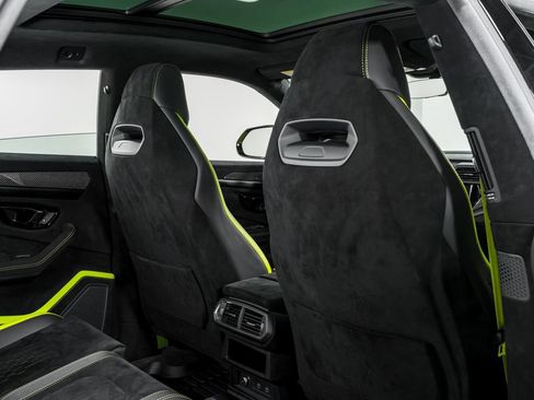 Used 2024 Lamborghini Urus Performante AWD/4WD image 35