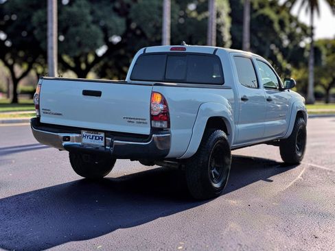 Used 2015 Toyota Tacoma PreRunner w/ SR5 Package RWD image 5