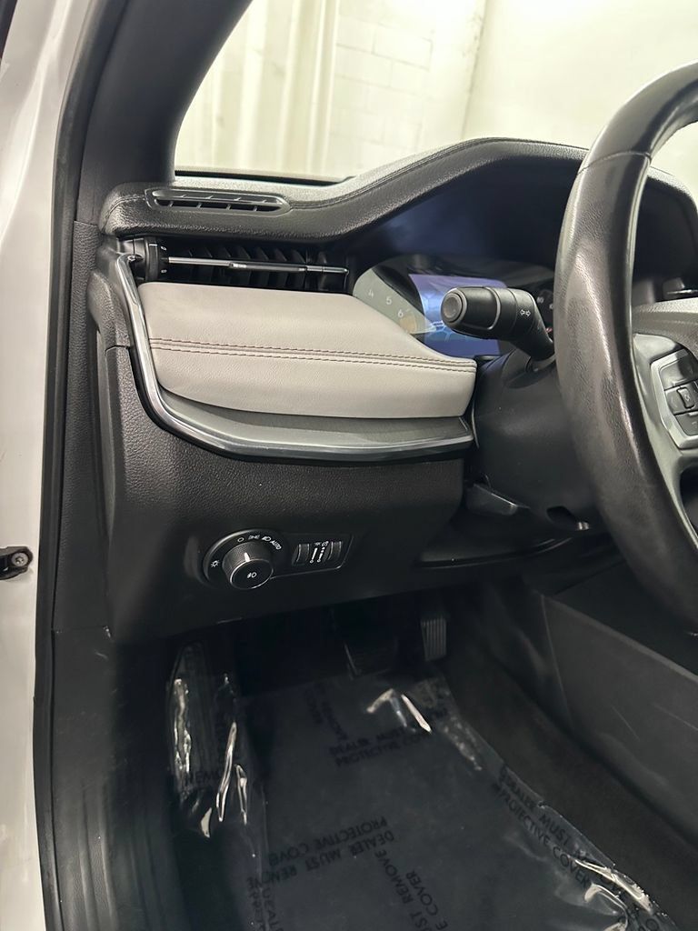 Used 2023 Jeep Compass Limited AWD/4WD image 13