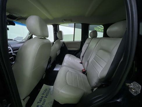 Used 2003 Jeep Liberty Limited image 25
