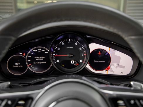 Certified 2019 Porsche Cayenne AWD/4WD image 29