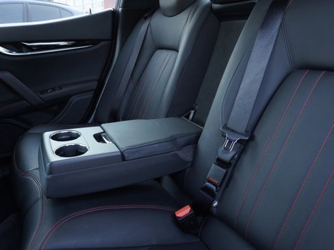 Used 2022 Maserati Ghibli Modena image 30