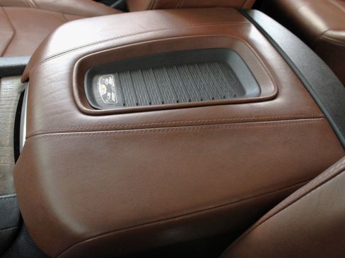 Used 2018 Cadillac Escalade Luxury image 71