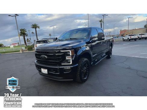 Used 2022 Ford F250 Lariat w/ Black Appearance Package image 4