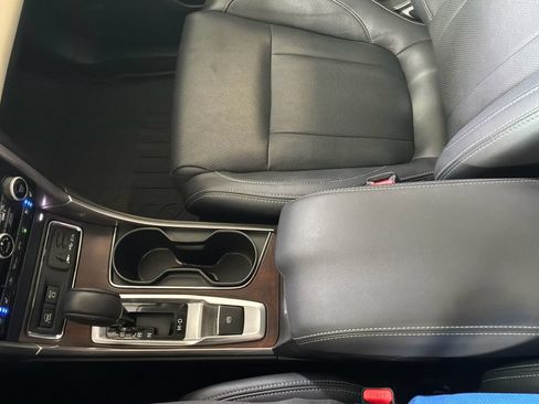 Used 2022 Subaru Ascent Touring w/ Popular Package #2A AWD/4WD image 32