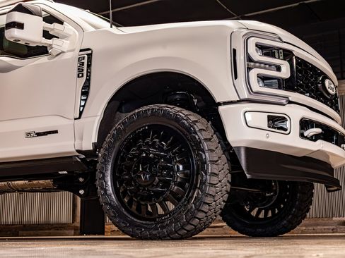 Used 2026 Ford F350 Platinum w/ Platinum Plus Package image 13