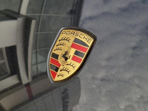 Used 2020 Porsche Macan image 31