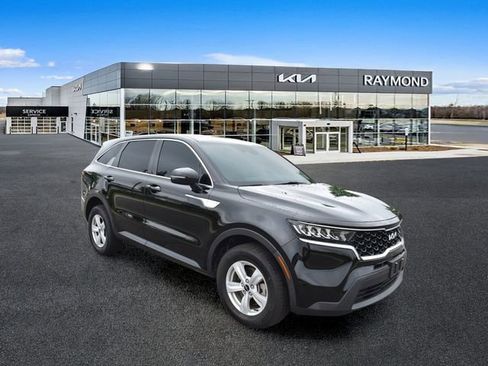 Certified 2023 Kia Sorento LX AWD/4WD image 10