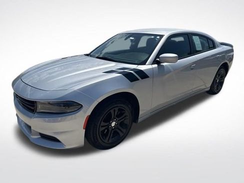 Used 2022 Dodge Charger SXT RWD image 7