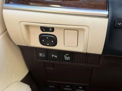 Used 2017 Lexus ES 350 image 23