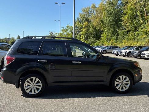 Used 2013 Subaru Forester 2.5X Premium AWD/4WD image 3