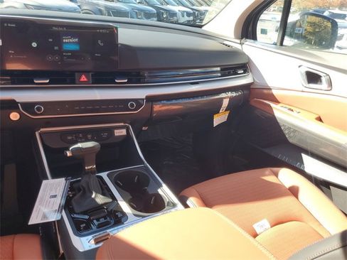 New 2026 Kia Carnival SX Prestige image 12