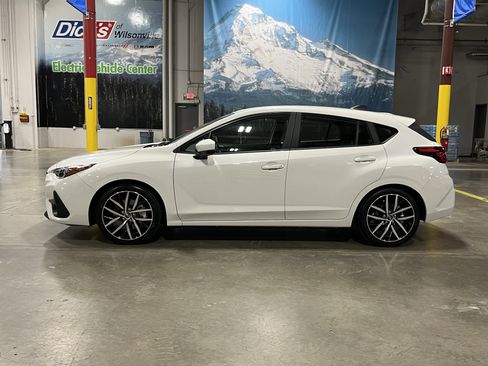 Used 2024 Subaru Impreza 2.0i Sport image 2