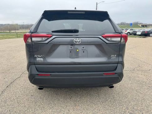 Used 2021 Toyota RAV4 XLE w/ Convenience Package image 14