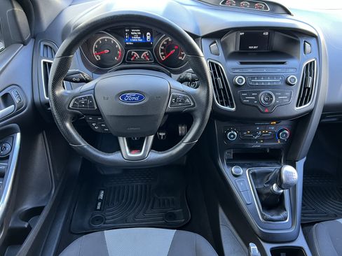 Used 2017 Ford Focus ST FWD image 33