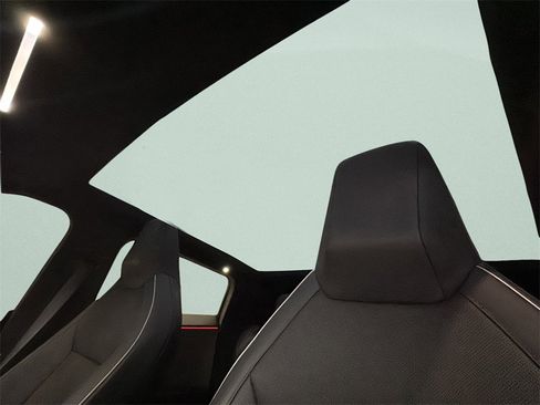 Used 2024 Tesla Cybertruck AWD Crew Cab image 9