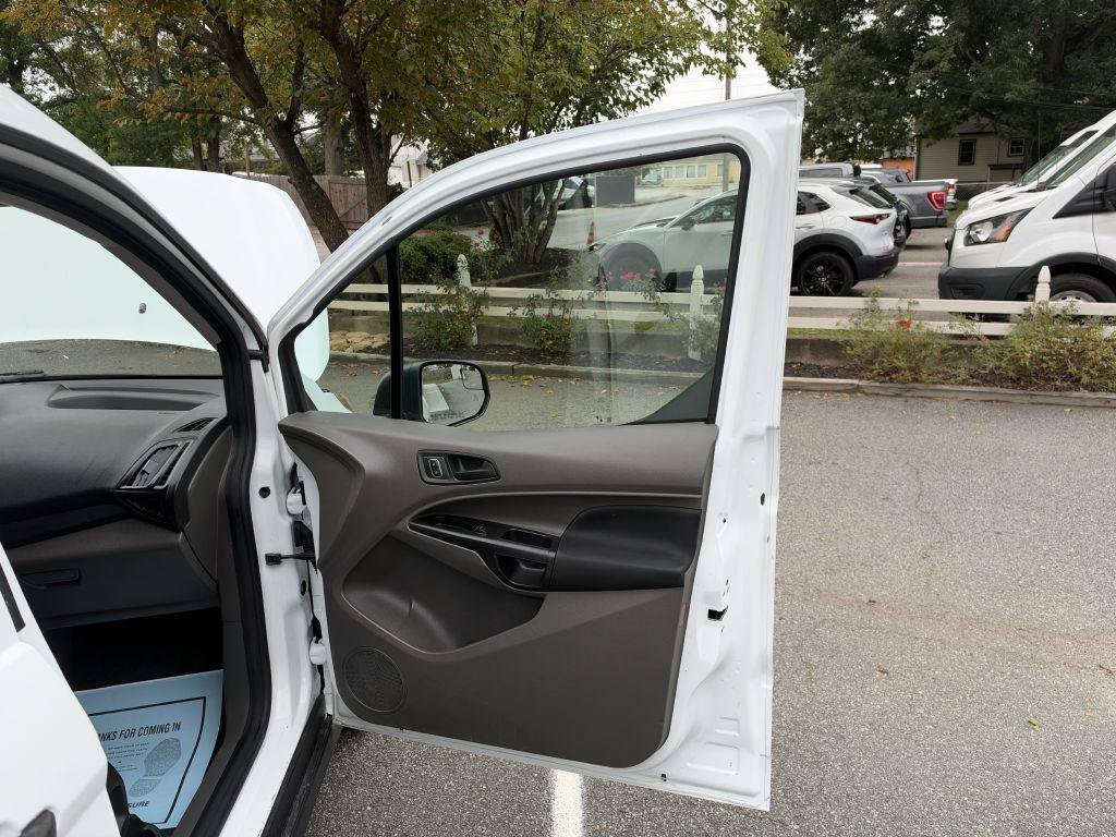 Used 2022 Ford Transit Connect XL FWD image 11
