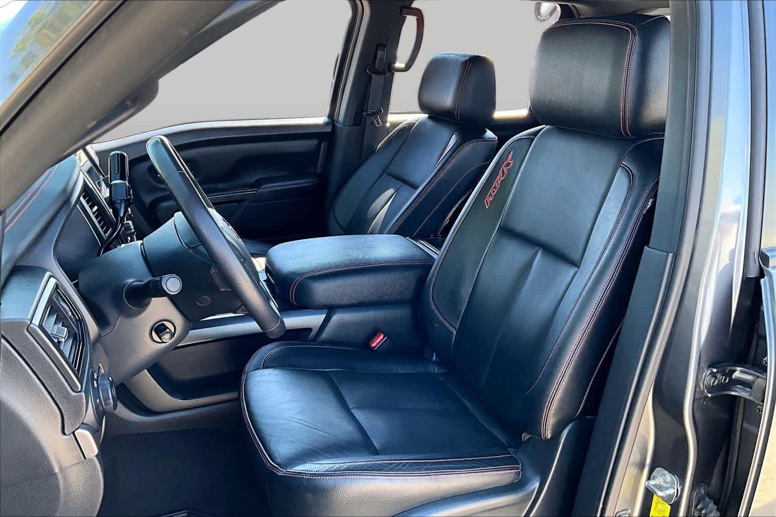 Used 2021 Nissan Titan PRO-4X w/ Pro-4x Convenience Package AWD/4WD image 8