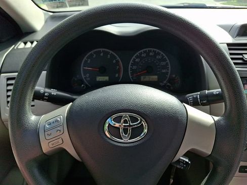 Used 2013 Toyota Corolla LE FWD image 17
