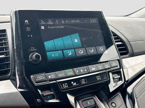 Certified 2024 Honda Odyssey Touring image 16