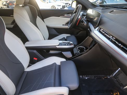 Used 2025 BMW X2 M35i w/ Premium Package image 12