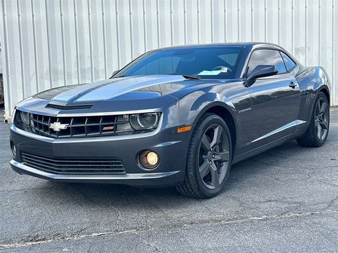 Used 2011 Chevrolet Camaro SS image 2