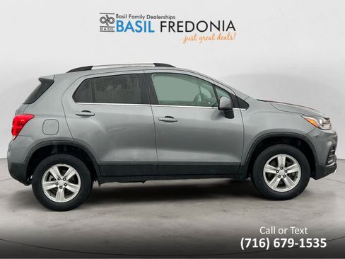 Used 2020 Chevrolet Trax LT image 6