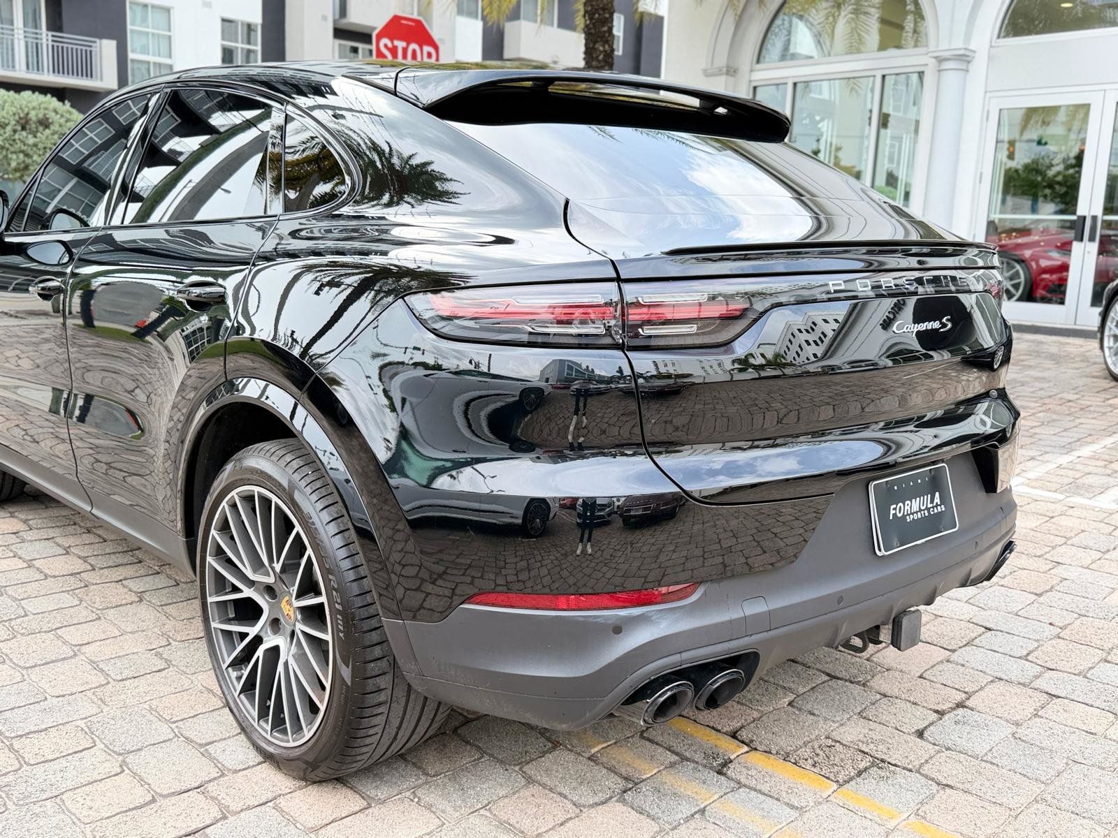 Used 2020 Porsche Cayenne S AWD/4WD image 14