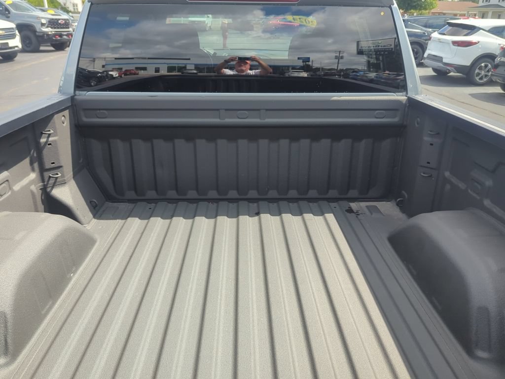 Certified 2024 Chevrolet Silverado 1500 LT AWD/4WD image 15