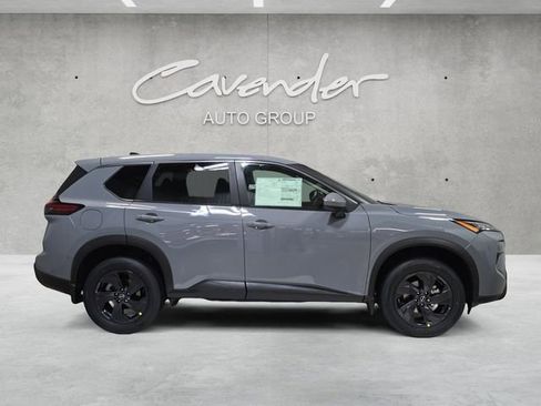 New 2026 Nissan Rogue SV FWD image 17