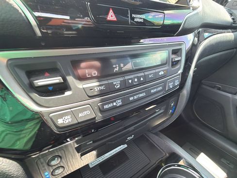 Used 2020 Honda Pilot Black Edition image 27