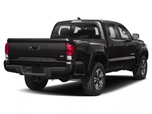 Used 2019 Toyota Tacoma TRD Sport AWD/4WD image 2