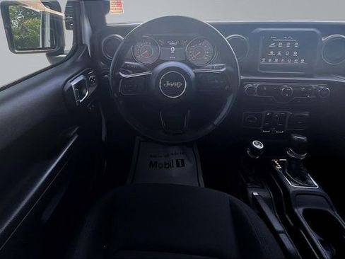Used 2022 Jeep Gladiator Sport AWD/4WD image 10