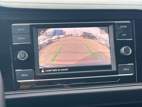 Used 2022 Volkswagen Jetta S image 31