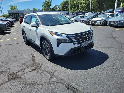 New 2026 Nissan Rogue SV image 9