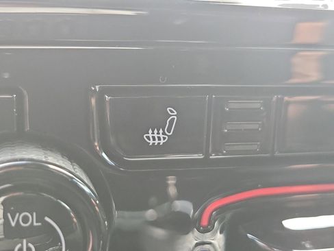 New 2025 Jeep Grand Cherokee L Altitude image 24