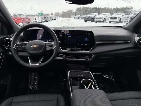 Used 2025 Chevrolet Equinox LT w/ Convenience Package II image 15