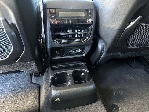 Used 2023 Jeep Grand Cherokee L Limited w/ Luxury Tech Group II image 22