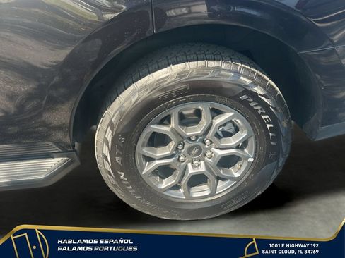 Used 2025 Ford Expedition Active AWD/4WD image 30