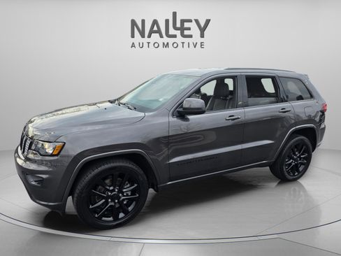 Used 2021 Jeep Grand Cherokee Laredo X image 2